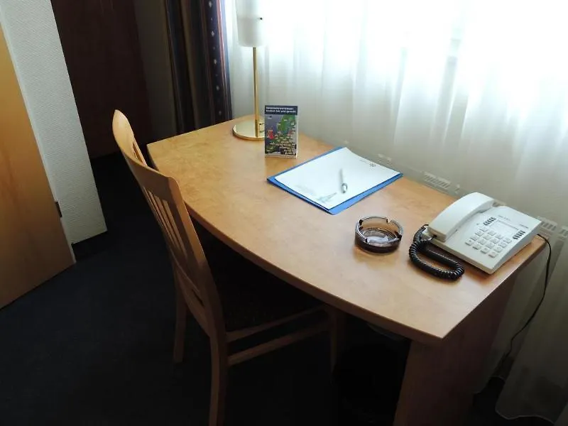 Airport Business Hotel Koeln 3*, Cologne